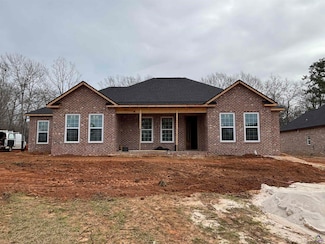 72 River Ridge Dr, Hawkinsville, GA 31036