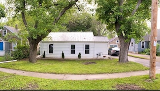 1952 S Wisconsin Ave, Beloit, WI 53511