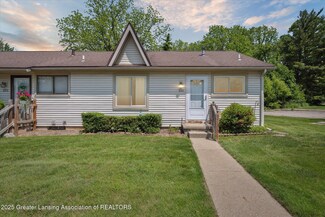 2110 La Mer Ln, Haslett, MI 48840