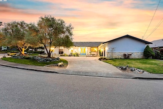 4499 Hillsborough Dr, Castro Valley, CA 94546