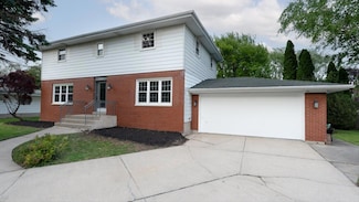 9345 Garfield Ct, Crown Point, IN 46307