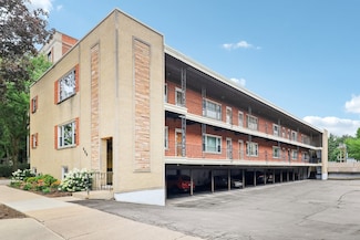 409 Lathrop Ave Unit 1A, River Forest, IL 60305