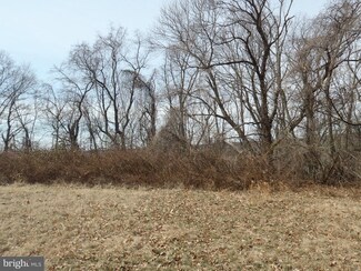 1001 Broadview Rd, Fort Washington, MD 20744