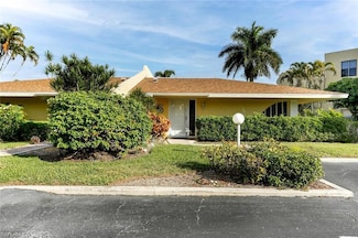 925 Palm View Dr Unit 111, Naples, FL 34110