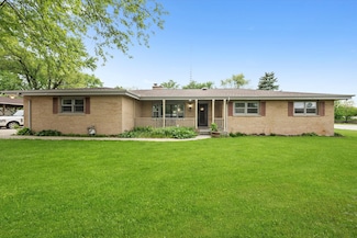 910 Sarah Ln, Aurora, IL 60502