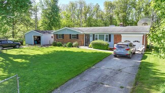 2902 E Bradford Ct, Monon, IN 47959