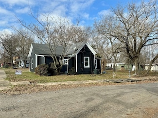 400 S 4th St, Bonham, TX 75418