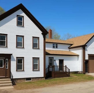 18 High St, Mechanic Falls, ME 04256