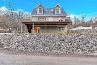 238 Upper Powderly St, Carbondale Township, PA 18407