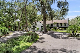 900 Oak Hollow Place, Brandon, FL 33510