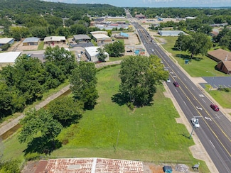 1425 Phoenix Ave, Fort Smith, AR 72901