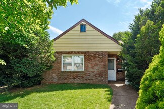 674 Hendrix St, Philadelphia, PA 19116