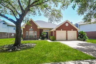 4211 W Meadows Dr, Sugar Land, TX 77479