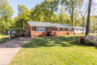 1527 Nc Highway 62 E, Climax, NC 27233