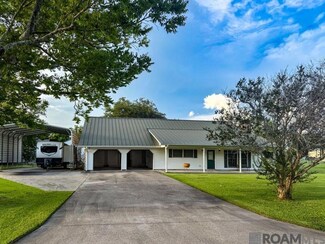 4672 Raymond Labauve Rd, Brusly, LA 70719