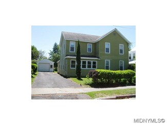 15 Spencer St, Dolgeville, NY 13329