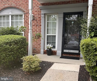 20 Versailles Ct, Trenton, NJ 08619
