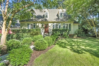 202 Robert Ct, Chesapeake, VA 23322