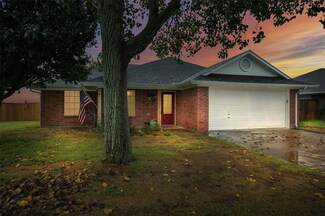 126 Alma Ln, Whitewright, TX 75491