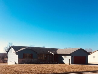 1029 Country Club Dr, Eureka, KS 67045