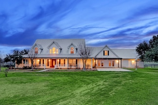 2326 E Radhost School Rd, La Grange, TX 78945
