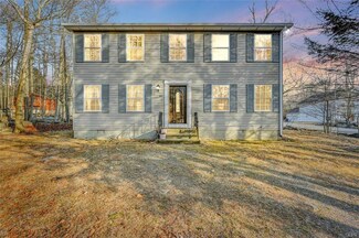8094 Elizabeth Ln, Tobyhanna, PA 18466