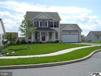 447 Graystone Ct, Palmyra, PA 17078