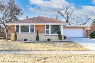 913 E 166th St, South Holland, IL 60473