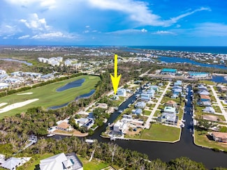 10452 Raymond St, Englewood, FL 34224