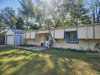 602 S Bluff St, Wichita, KS 67218