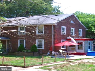 2920 Kansas Rd, Camden, NJ 08104