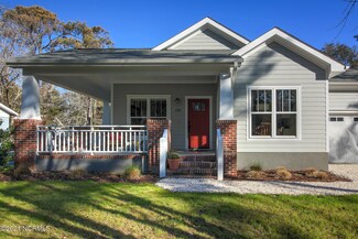 118 Yaupon Rd, Pine Knoll Shores, NC 28512