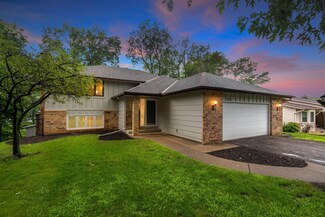 962 122nd Ln NW, Coon Rapids, MN 55448