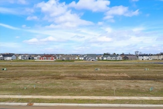 233 Falcon Ct, Sauk City, WI 53583