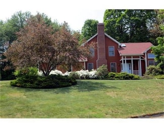 24 Whippletree Ln, Amherst, MA 01002