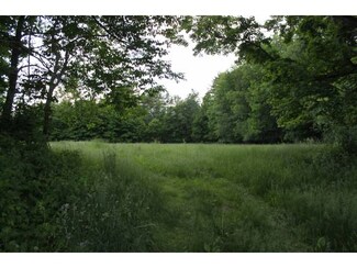 38 Huckins Rd, Madbury, NH 03823