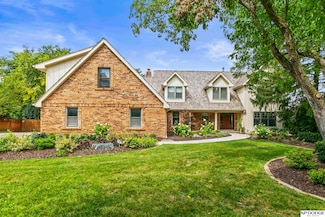 9826 Harney Pkwy N, Omaha, NE 68114