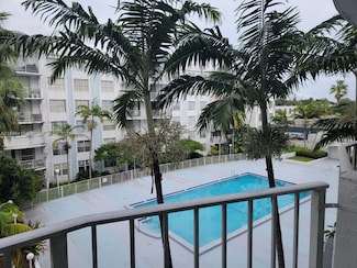 494 NW 165th St Unit C404, Miami, FL 33169