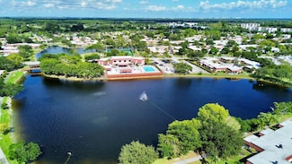 170 Amherst Ln, Lake Worth, FL 33467