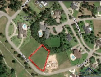 301 Creekside Dr, Marshall, TX 75672