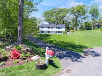 95 Brighton View Rd, Fairfield, CT 06824