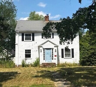 83 Capisic St, Portland, ME 04102