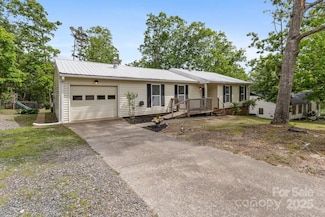 65 Knoll Ridge Dr, Asheville, NC 28804