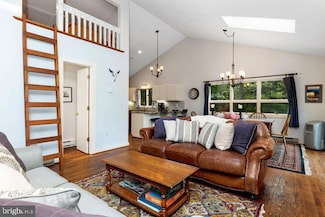 589 Pedlars Edge Dr, Roseland, VA 22967