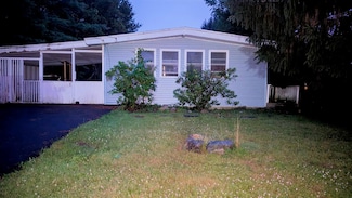 2 the Curve Rd, Rock Hill, NY 12775