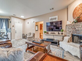 122 Hill Ln, Red Oak, TX 75154