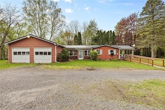 4133 Hosey Rd, Palmyra, NY 14522