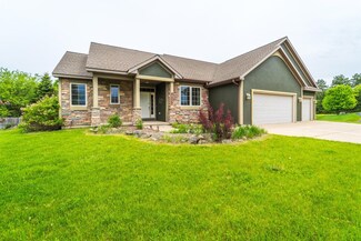 2370 Burton Ave, Kronenwetter, WI 54455