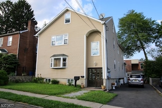 15 Cliff St, Haledon, NJ 07508