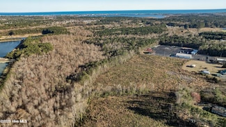 1055 Old Folkstone Rd, Sneads Ferry, NC 28460